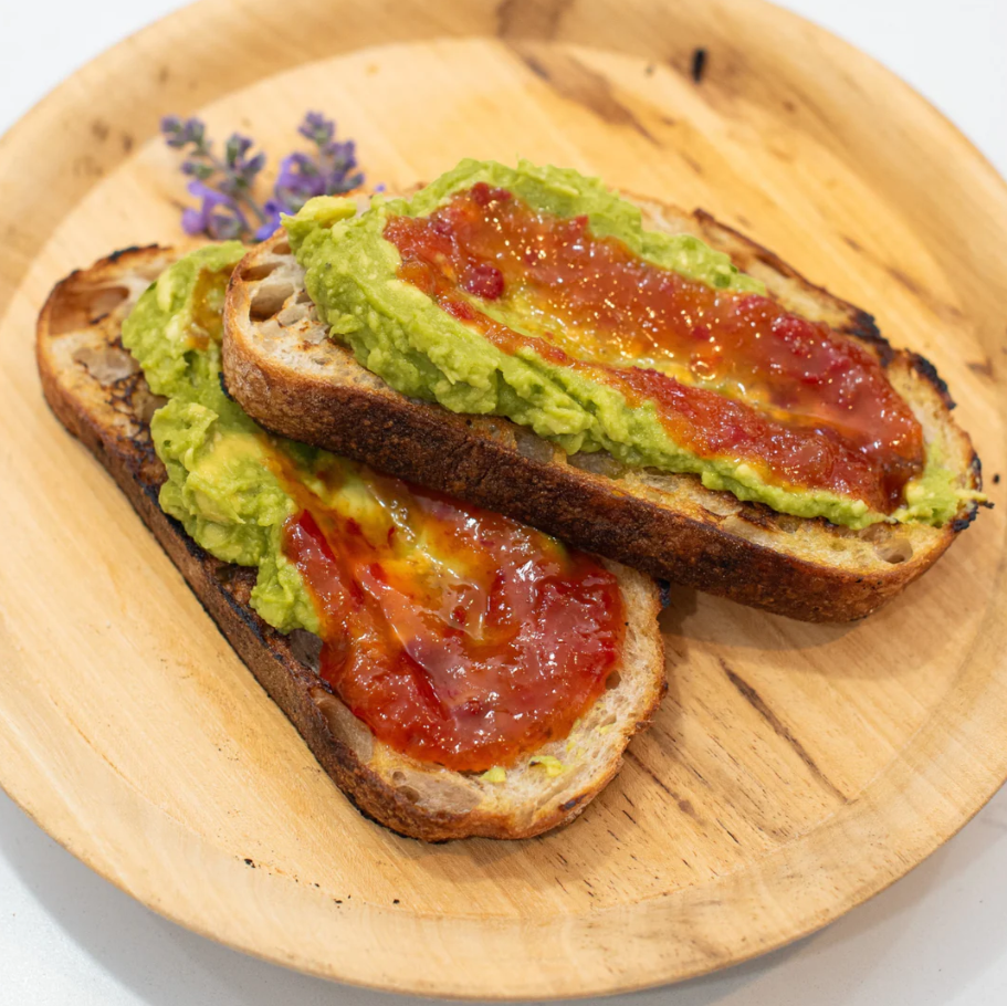 Avocado toast med sea moss gel